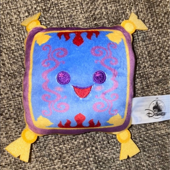 Disney wishables carpet - Picture 1 of 2